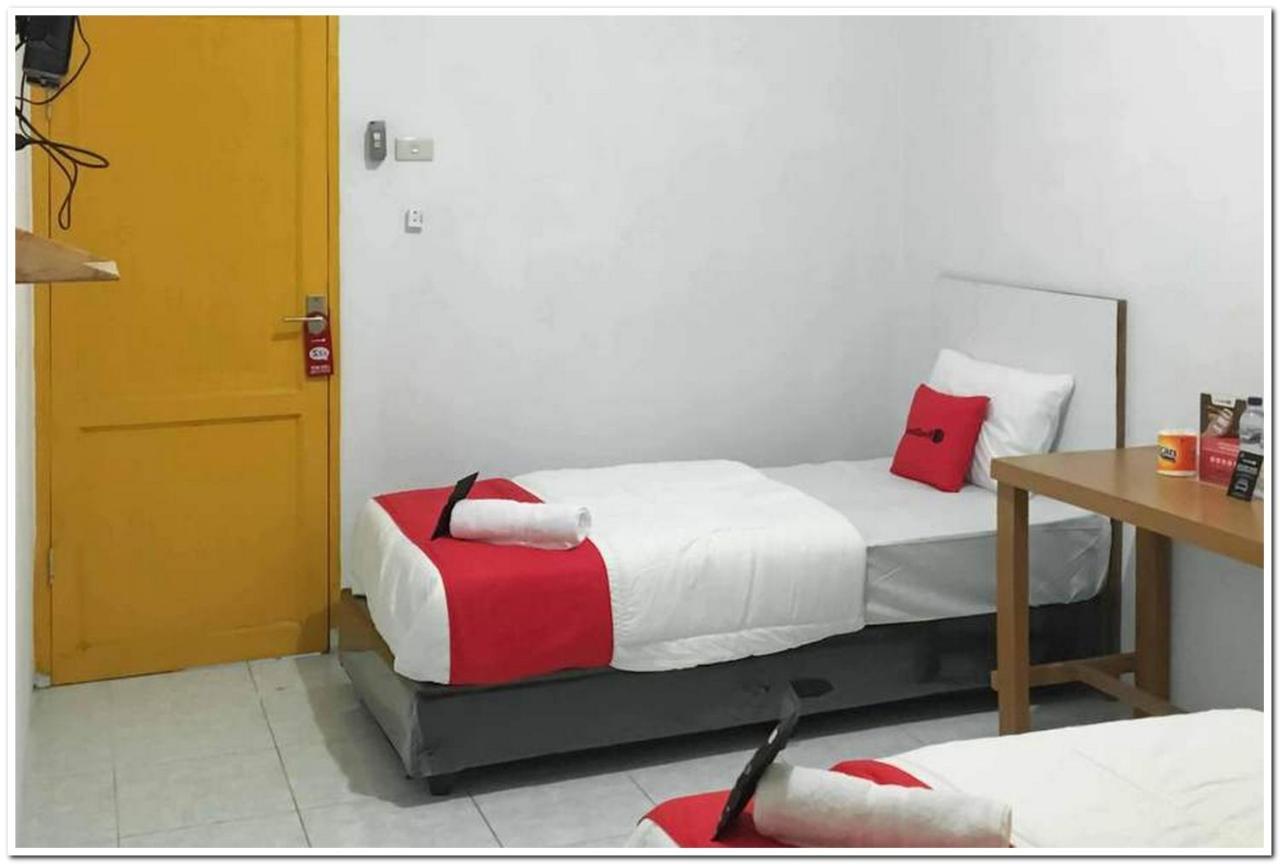 Reddoorz @ Simpang Pos Medan Hotel Kültér fotó
