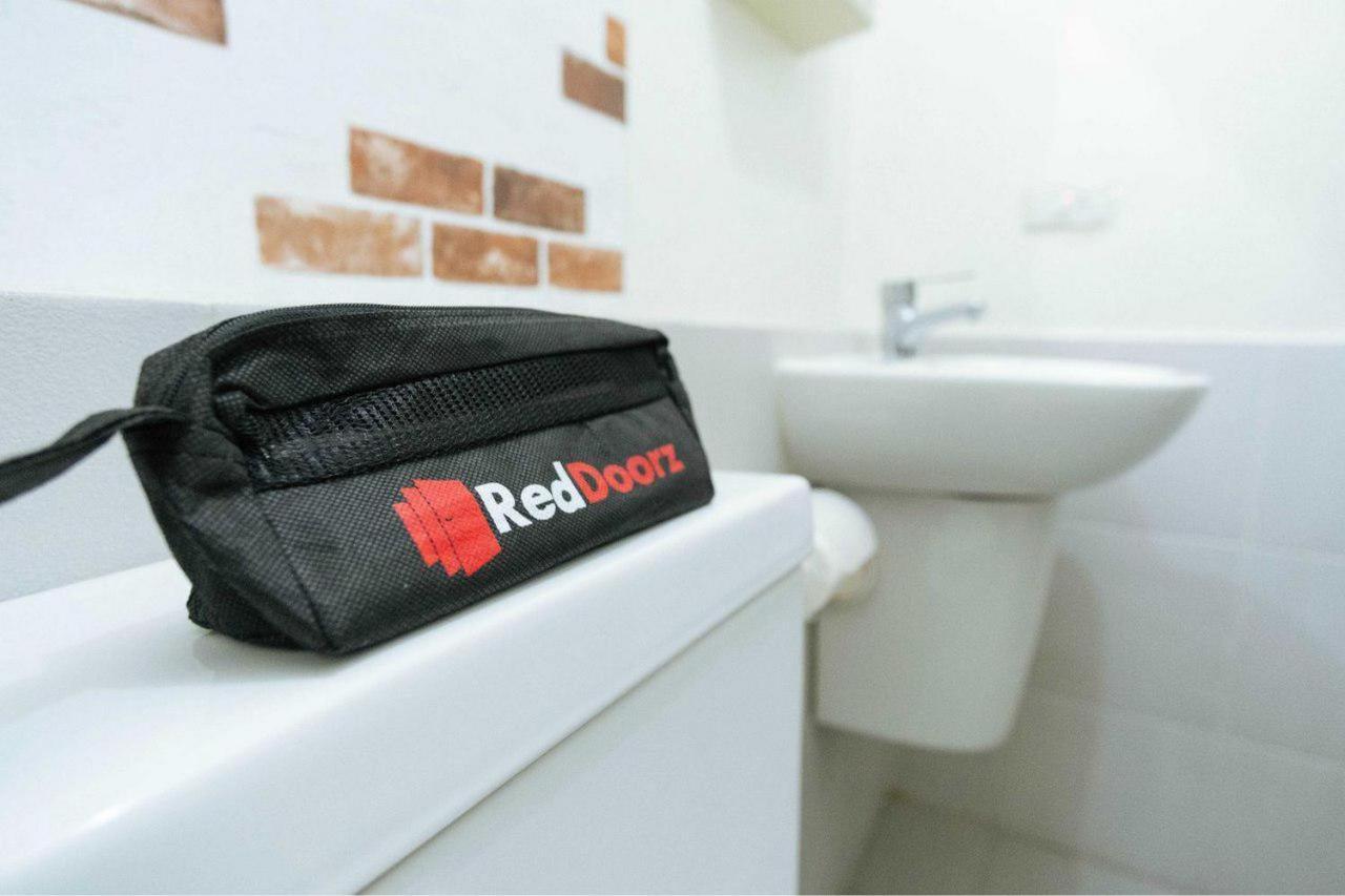 Reddoorz @ Simpang Pos Medan Hotel Kültér fotó